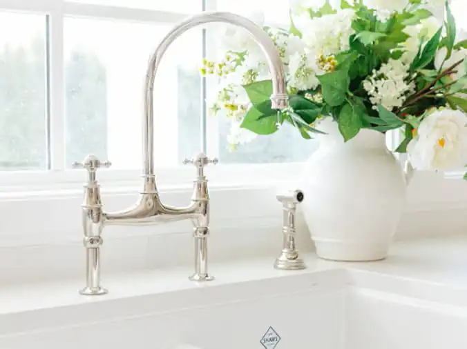 Chrome kitchen sink faucet goose neck