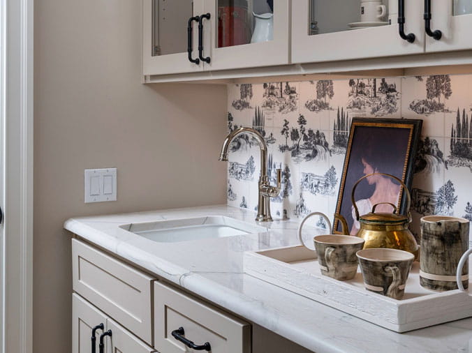 Bar sink with stainkess faucet